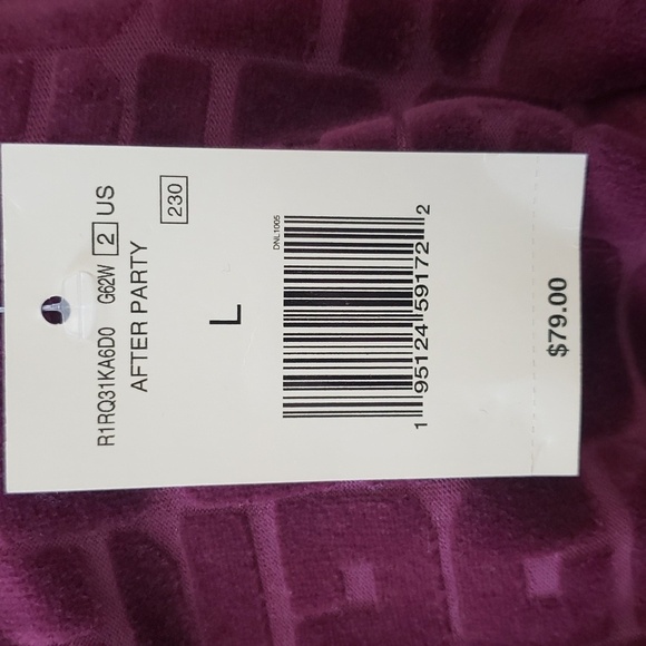 Guess After Party NWT Large Pullover Cropped Velour Hoodie - Picture 8 of 8